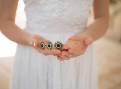 Fashionable bridal hair pieces for short hair