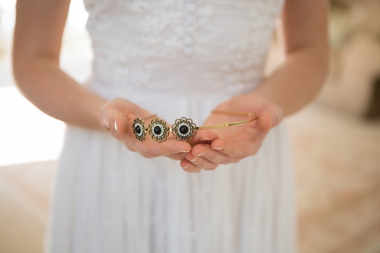 Fashionable bridal hair pieces for short hair