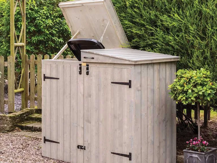 garbage can cladding ideas for the garden area equipped with a connected lid