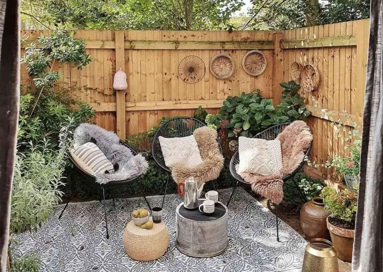 how do you make a cosy outdoor area