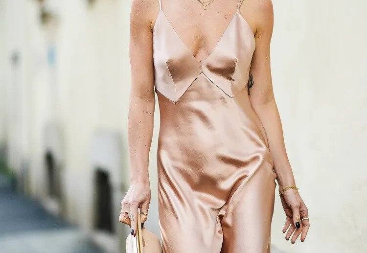 how to wear a satin dress this summer 2023