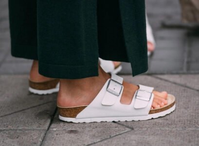sandals for women over 60 which ones are suitable as per experts