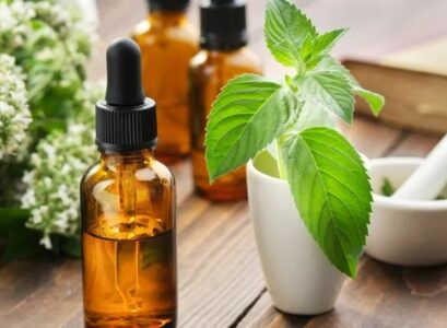 what are the benefits and dangers of peppermint essential oil
