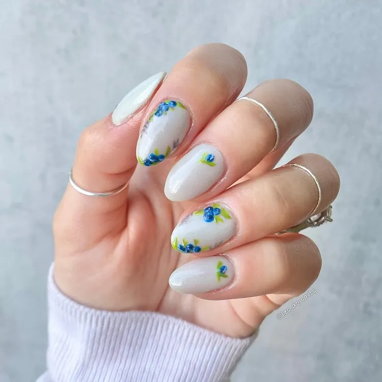 blueberry nails with accents