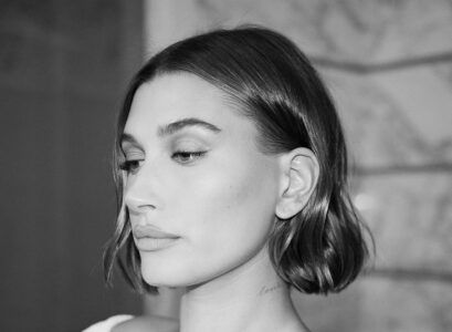 box bob blunt haircut short hairstyle trends summer 2023 hailey bieber