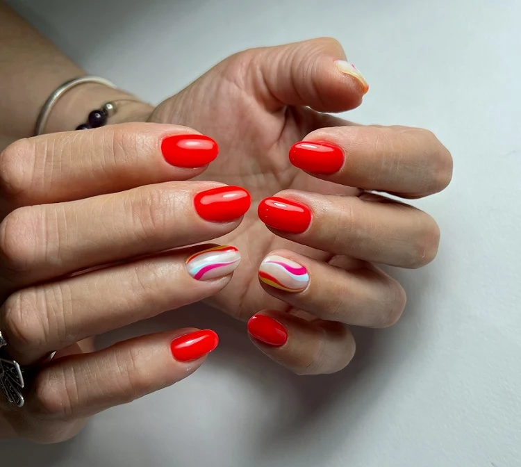 bright red summer nails 2023