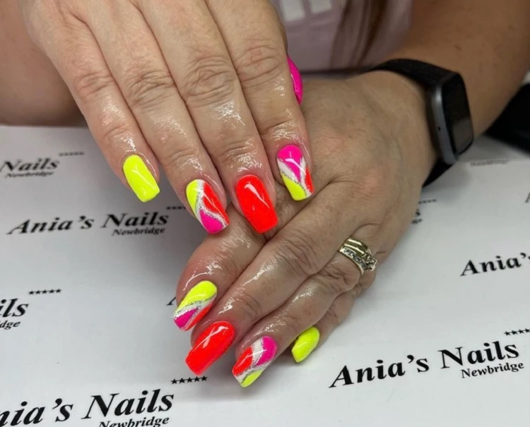 bright summer nails for women over 50 yellow and pink 2023