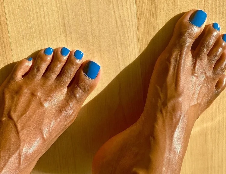 cobalt blue toe nail design for dark skin