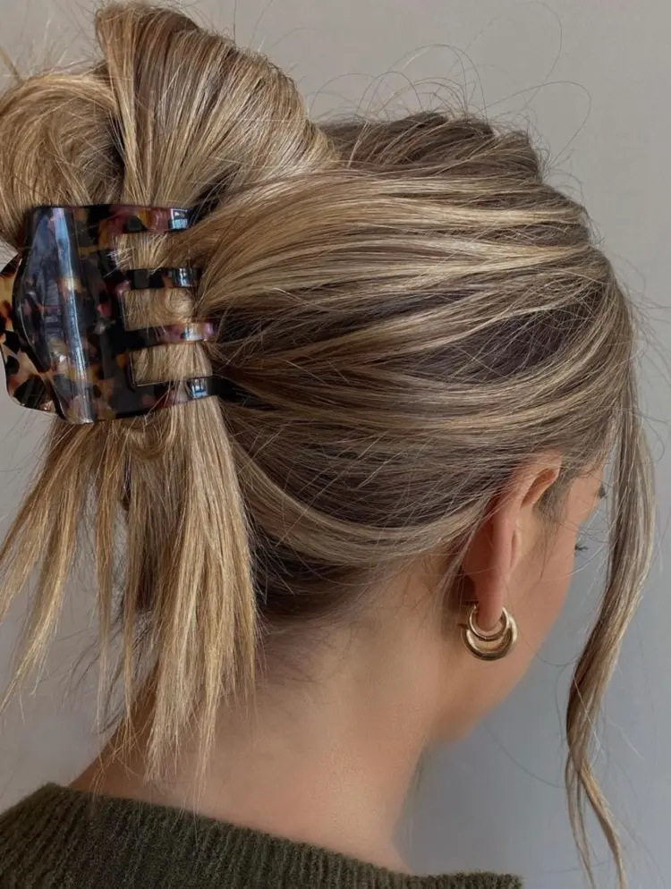 easy hairstyles with claw clips for thick blonde hair