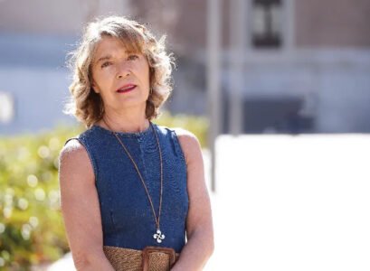 fashion mistakes to avoid women over 50 summer 2023