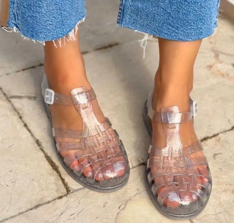 glittere jelly sandals with jeans