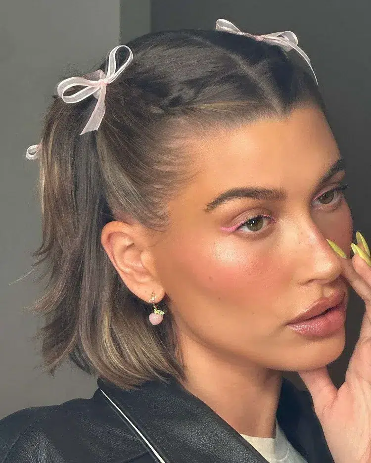 hailey bieber pink barbie makeup natural nude barbiecore trend summer 2023