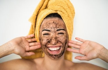 homemade face masks for glowing skin diy ground coffee exfoliator