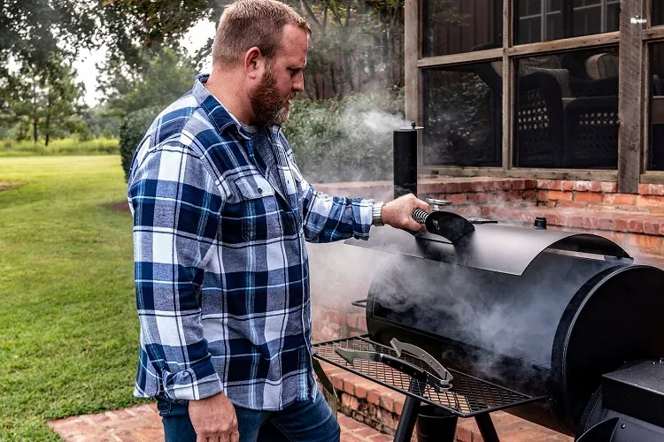 how to clean a charcoal smoker take out all the inner parts