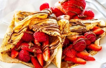 how to make crepes with nutella and strawberries