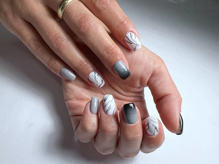 marble nails summer manicure ideas 2023