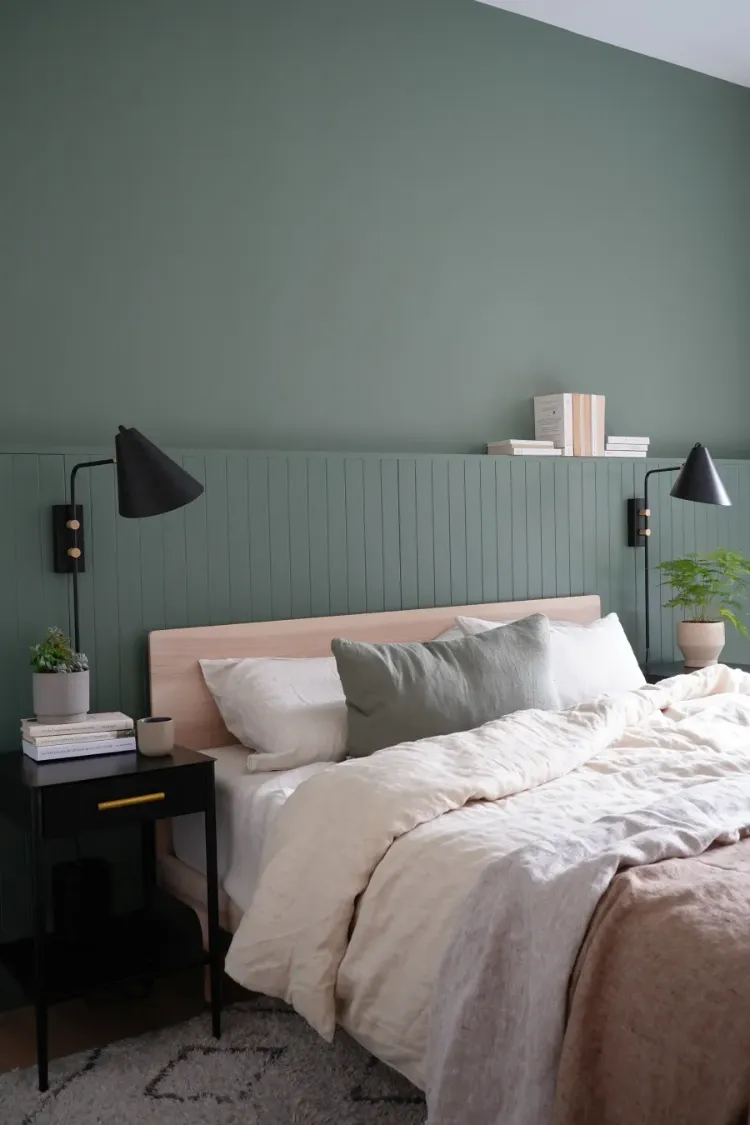 ایده های طراحی و دکوراسیون اتاق خواب اصلی به رنگ سبز مریم گلی سفید مشکی و صورتی