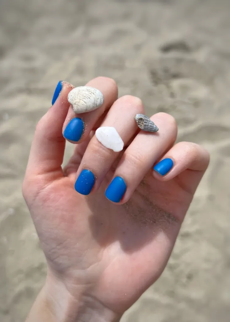 matte cobalt blue nails short squoval shape july 2023 summer manicure ideas