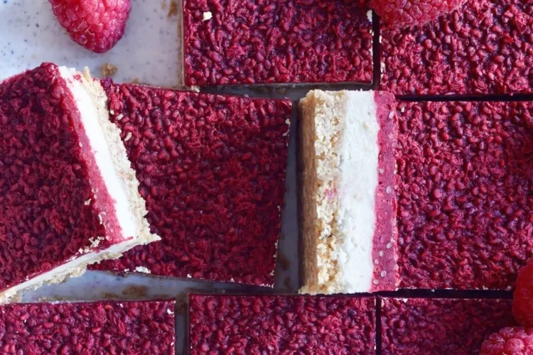 no bake raw vegan raspberry cheesecake bars recipe square slices low calorie