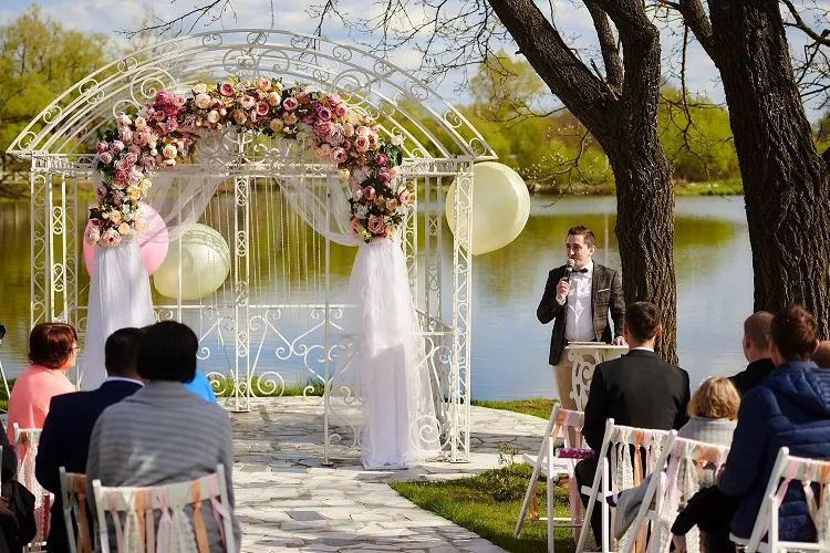 outdoor wedding ideas for summer on a budget use a lake or a park for decor element