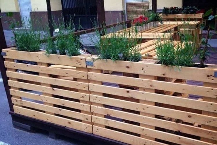 pallet fence garden ideas privacy fence ideas on a budget