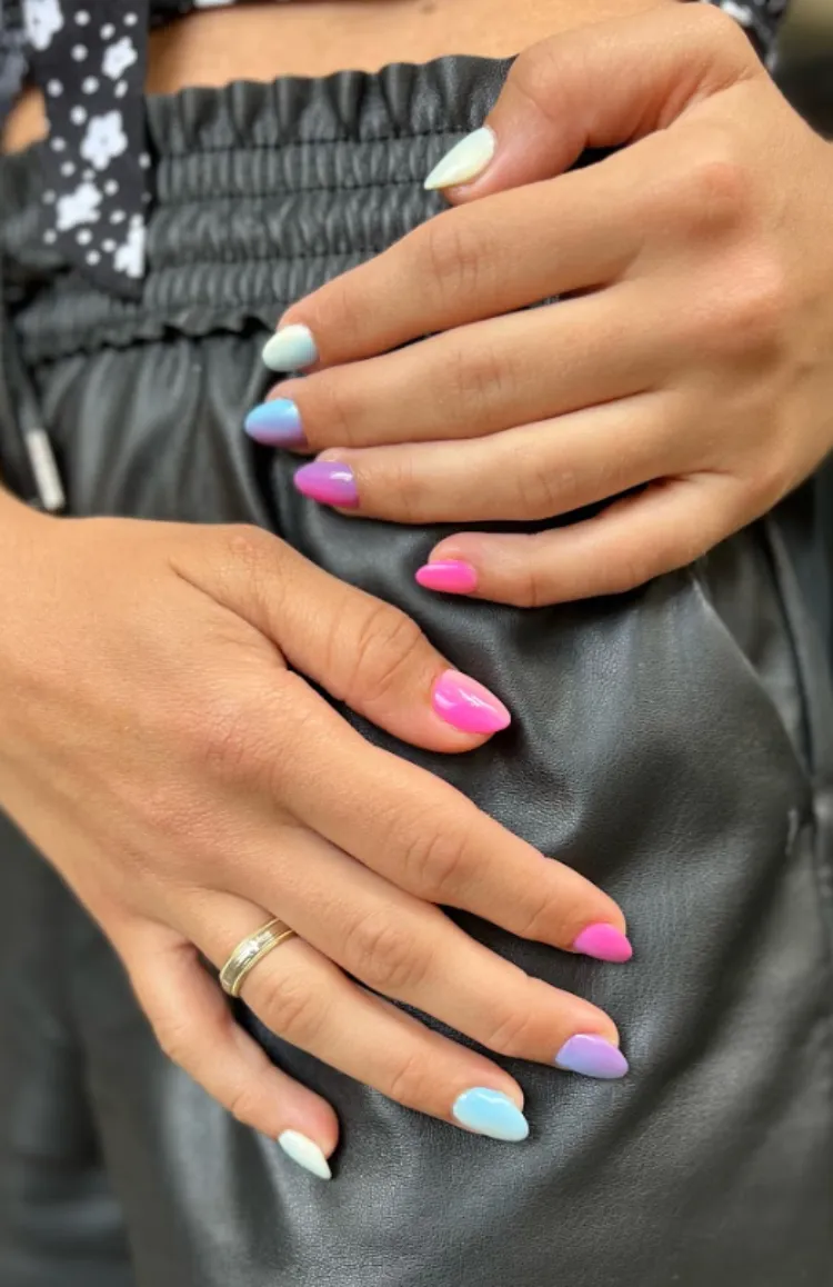pink purple blue mismatched ombre nails gradient manicure summer 2023 trends