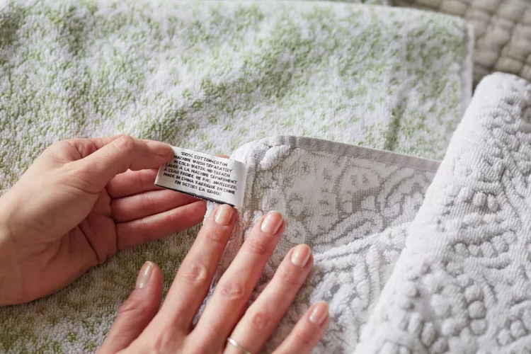 Can You Wash Bed Sheets And Towels Together We Have The Answer 
