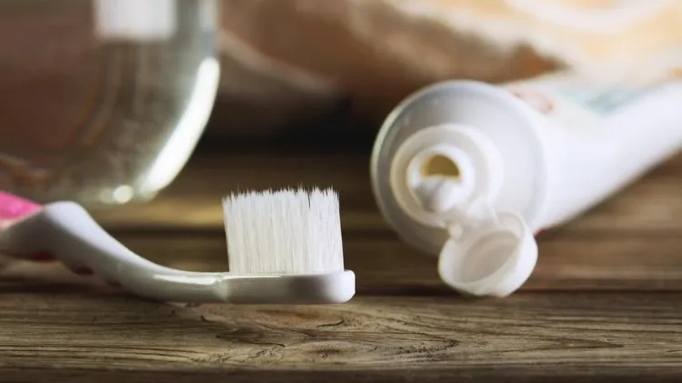 remove water stains from wood with toothpaste