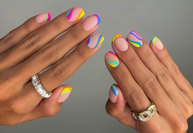 short preppy nails classy colorful manicure 2023