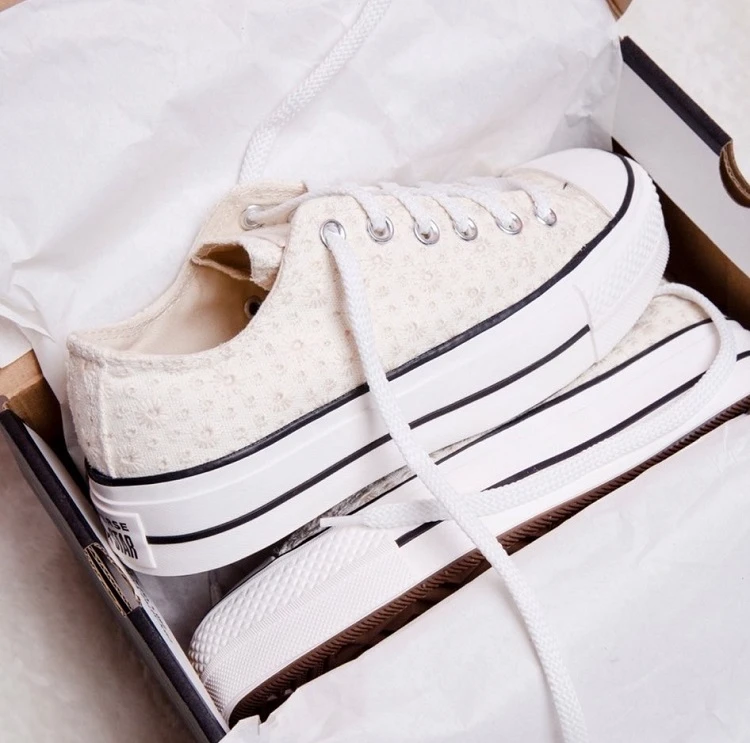 summer sneakers converse easy to wear breathable with holes