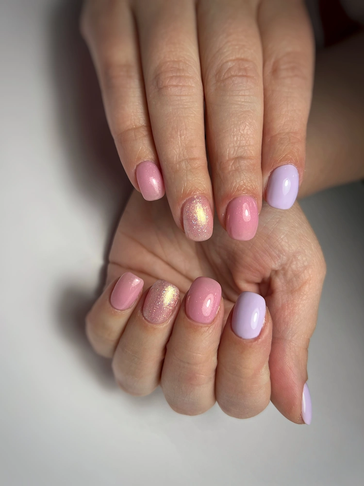 two tone nails in pastel shades