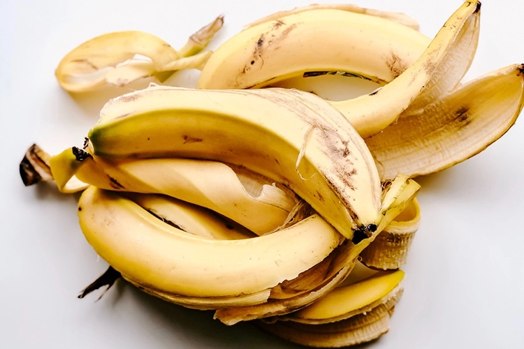 waste products as fertilizer banana skins benefits for plants