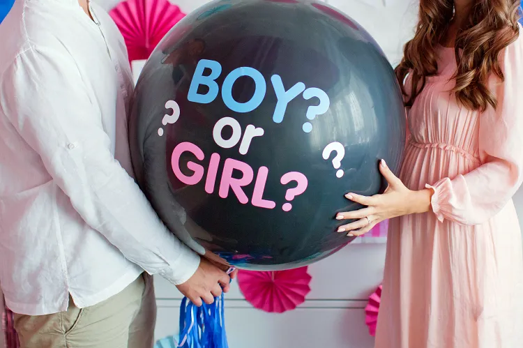 what are some cool gender reveal ideas a black baloon