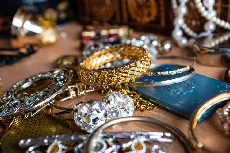 what jewellery makes you look old fashionmistakes women over 50