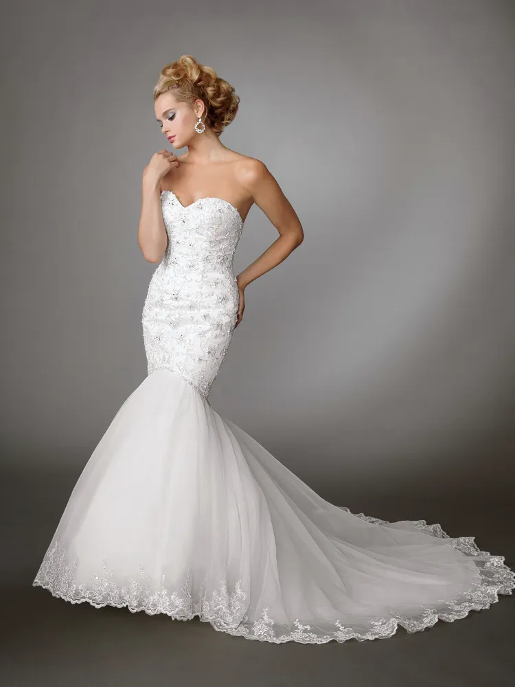 what wedding dress to wear when you have wide hips mermaid skirt