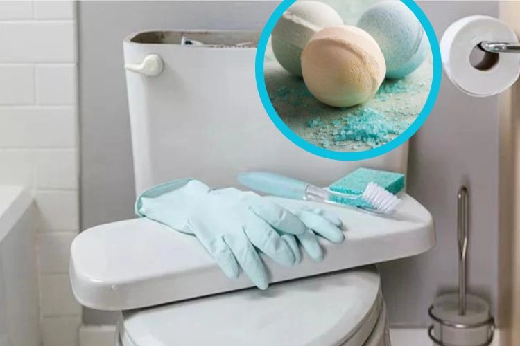 clean the toilet tank with home remedy to disinfects and neutralizes odors