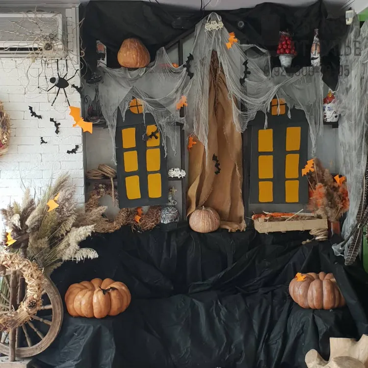 fall decor with accent on helloween