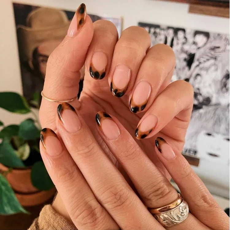 fall french manicure trends tortoiseshell french manicure