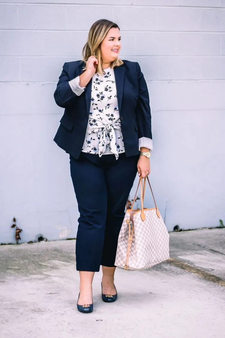 how to choose office appropriate plus size outfits