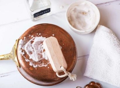 how to clean the bottom of a pan easily