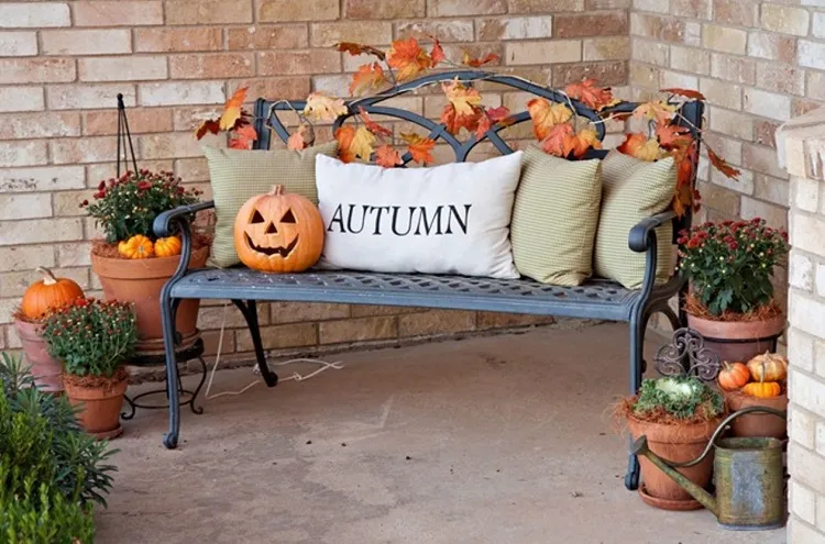 how to embellish a bench for fall