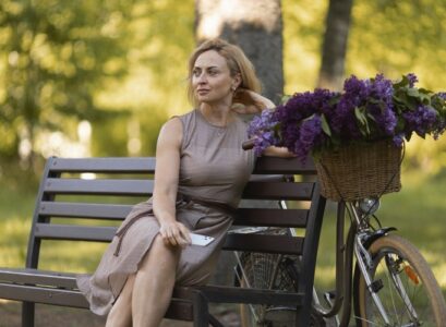 how to wear a short dress at 50 and be stylish