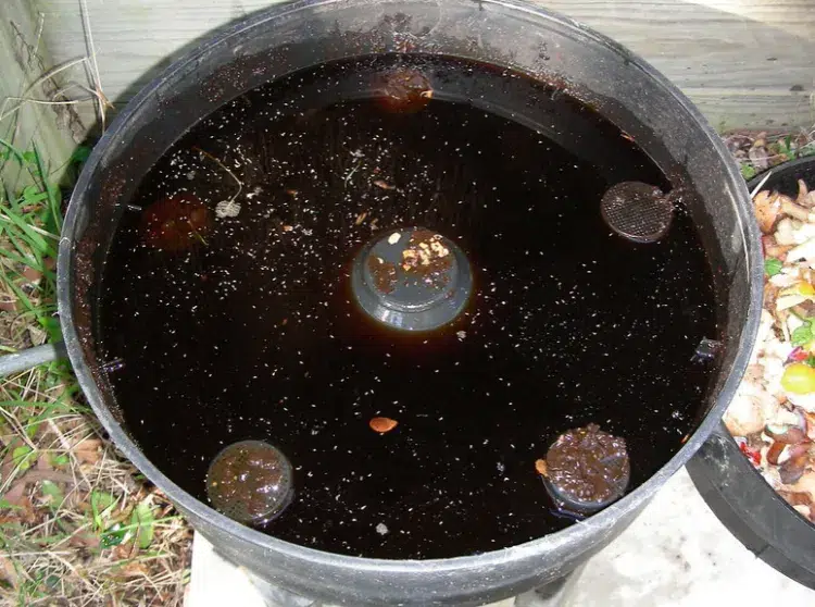 what is the role of liquid compost