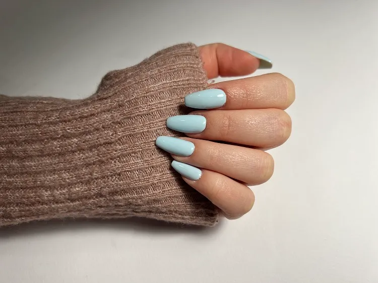 aesthetic pastel nails blue color almond shape long