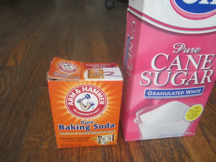 baking soda and sugar scrub