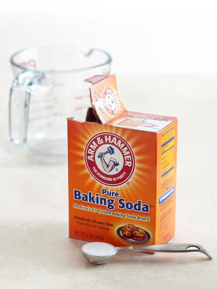 baking soda to remove tea stains