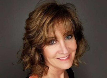 bronzed brown hair color for women over 50 low maintanence 2023