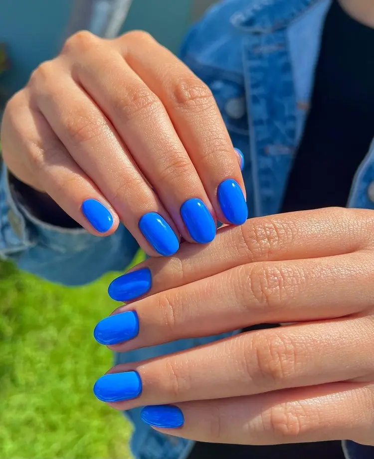 cobalt blue nail colors for short manicure 2023