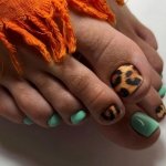 cute toe nail designs for autumn 2023 animal print pedicure