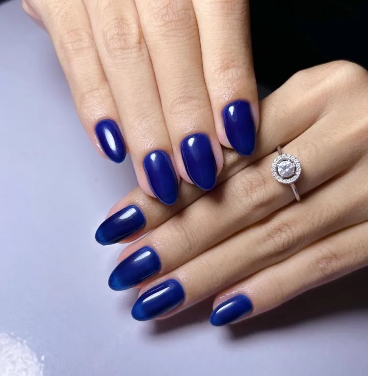 dark blue almond shaped nails russian manicure